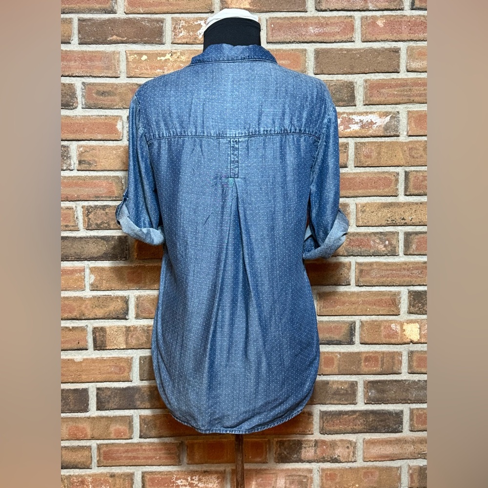 Anthropologie Cloth & Stone Chambray Polka Dot Half Button-Up Shirt M - Picture 3 of 5
